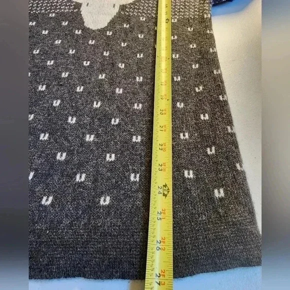 J. Crew Intarsia Reindeer Wool V-neck Sweater size M - Picture 11 of 12